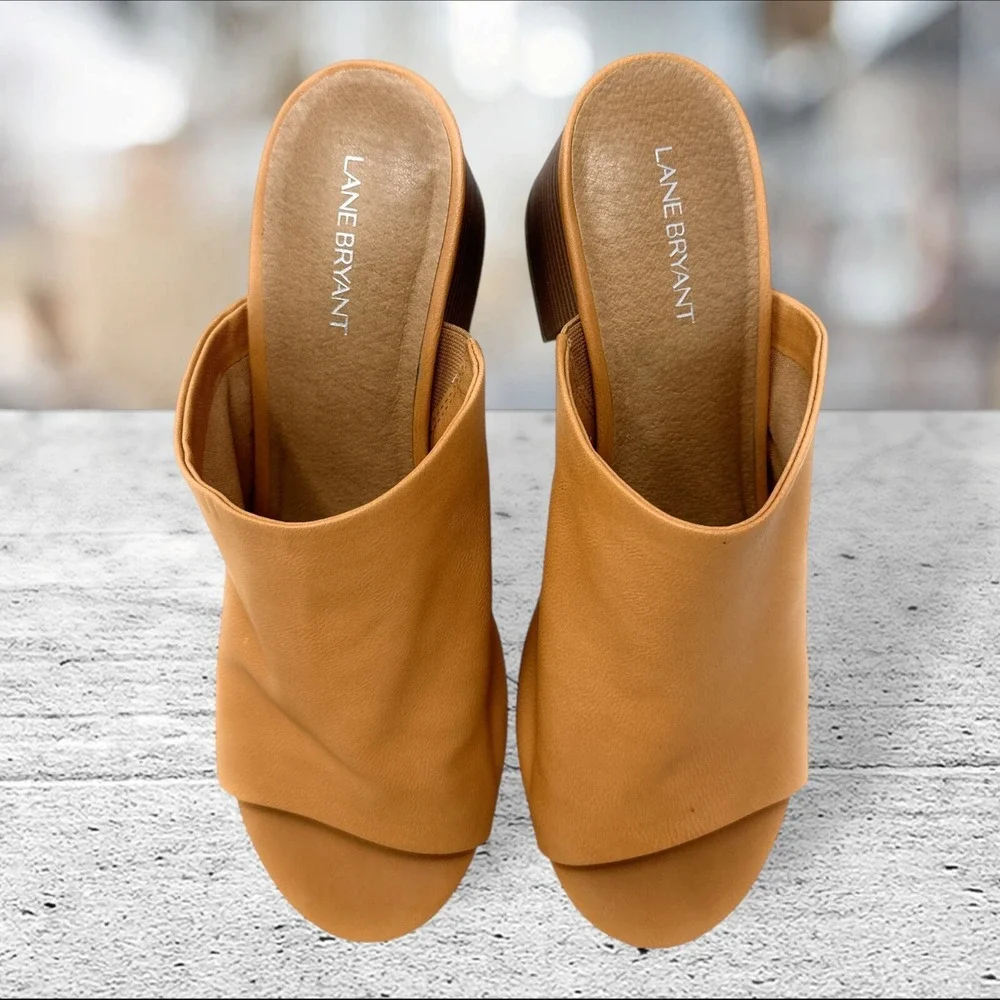 Lane Bryant Platform Shoes Slip On Clog casual Womens Size 11 W Logo Khaki brown